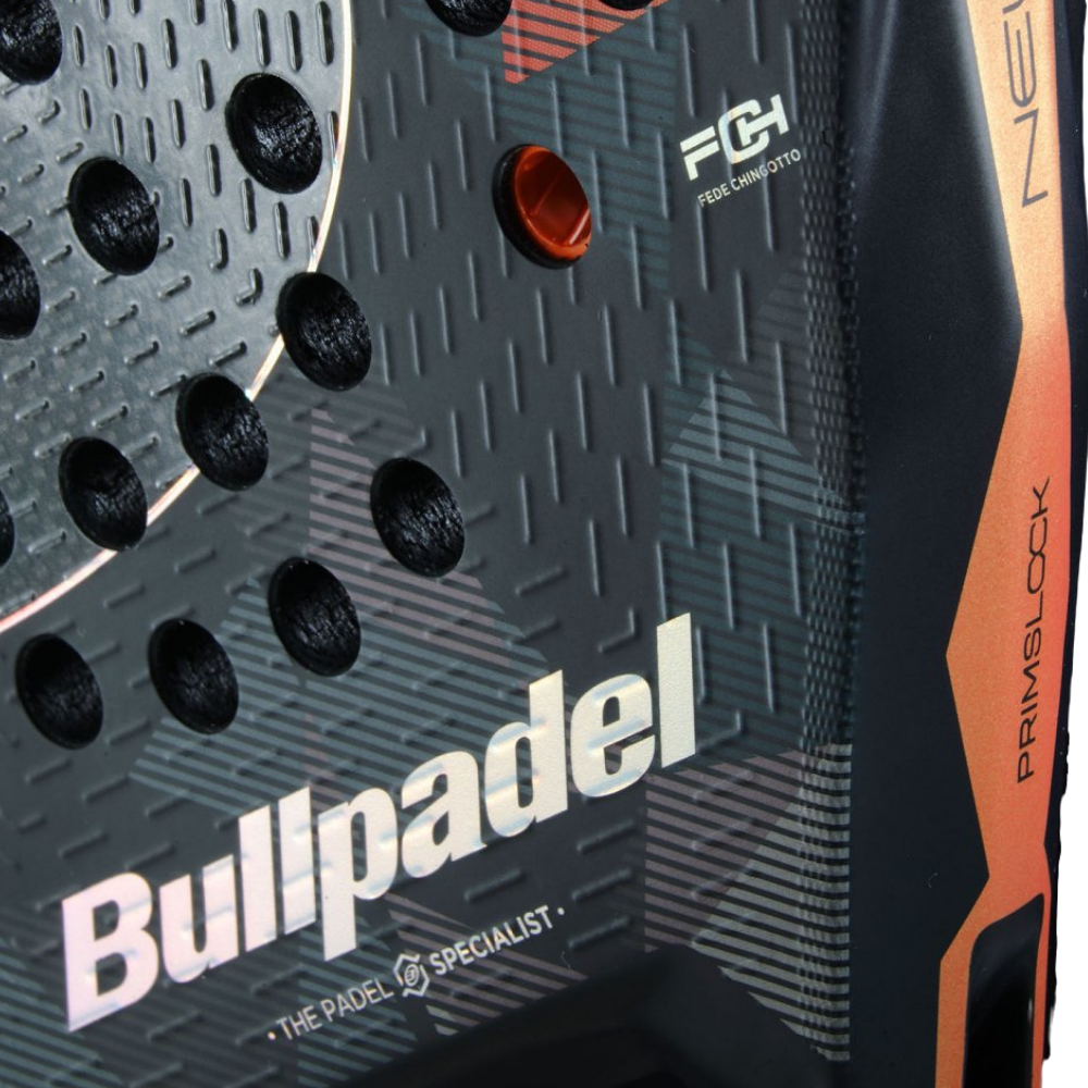 Bullpadel Neuron 02 Edge carbon surface detail padel racket