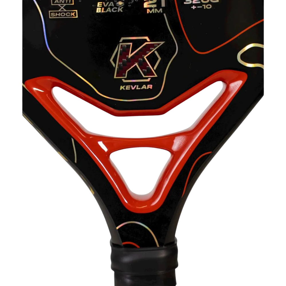 Bridge detail of the ZAND Z-Flame 2026 Flaminia Daina beach tennis racket featuring Kevlar technology
