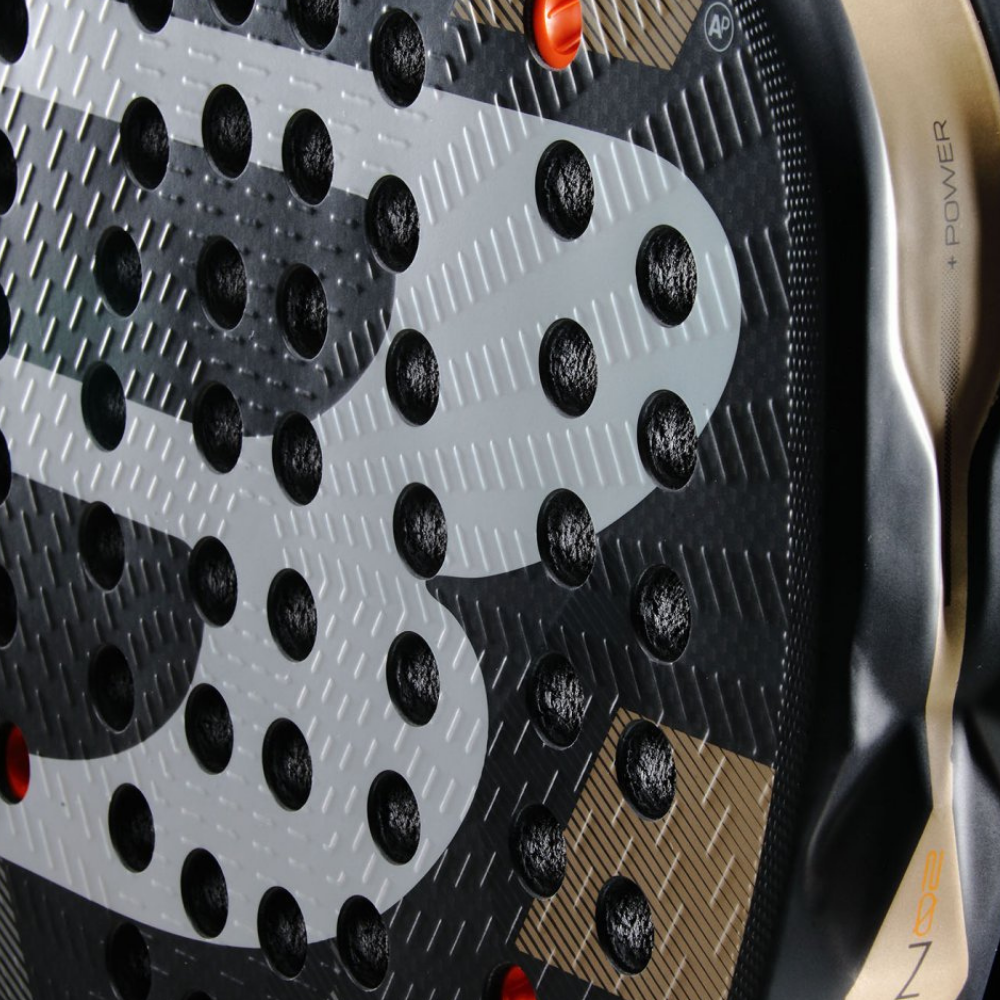 Bullpadel Neuron 02 carbon surface texture detail
